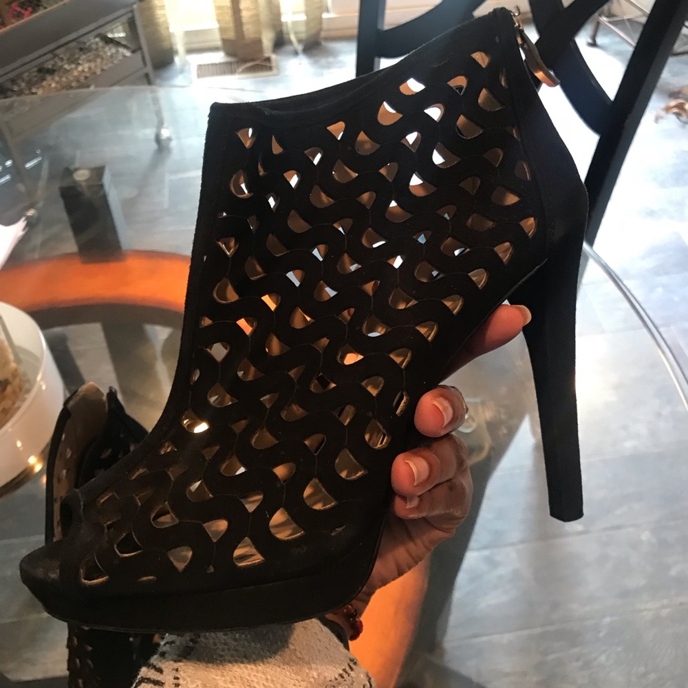Bcbg heels ( barley worn)